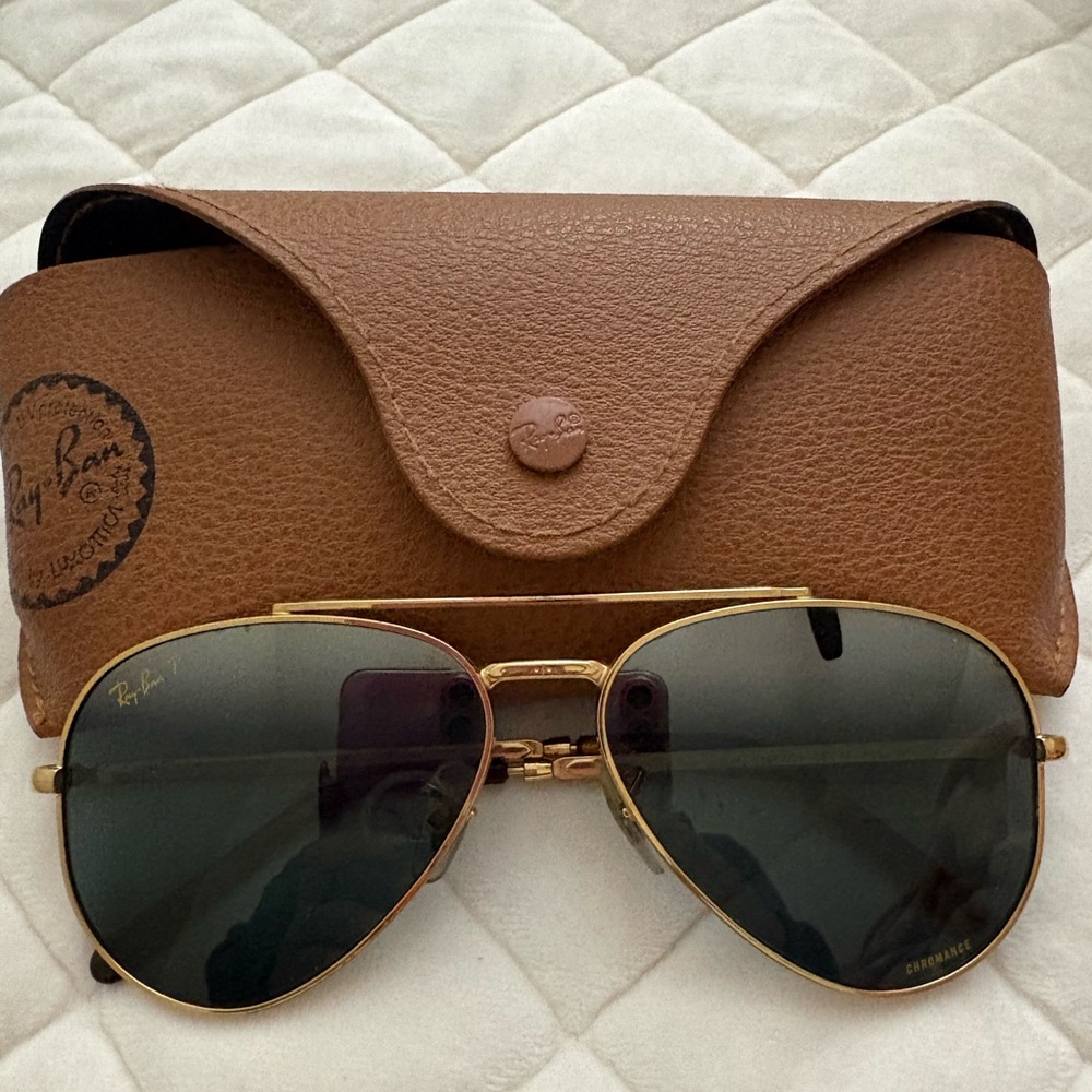 Ray-Ban Gold Frame Aviator Sunglasses